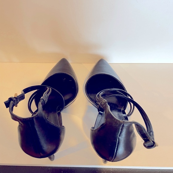 Black leather stilettos with criss cross straps Women’s size 8 - Picture 4 of 6